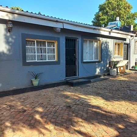 Comfort Place Pretoria-Noord Exterior foto